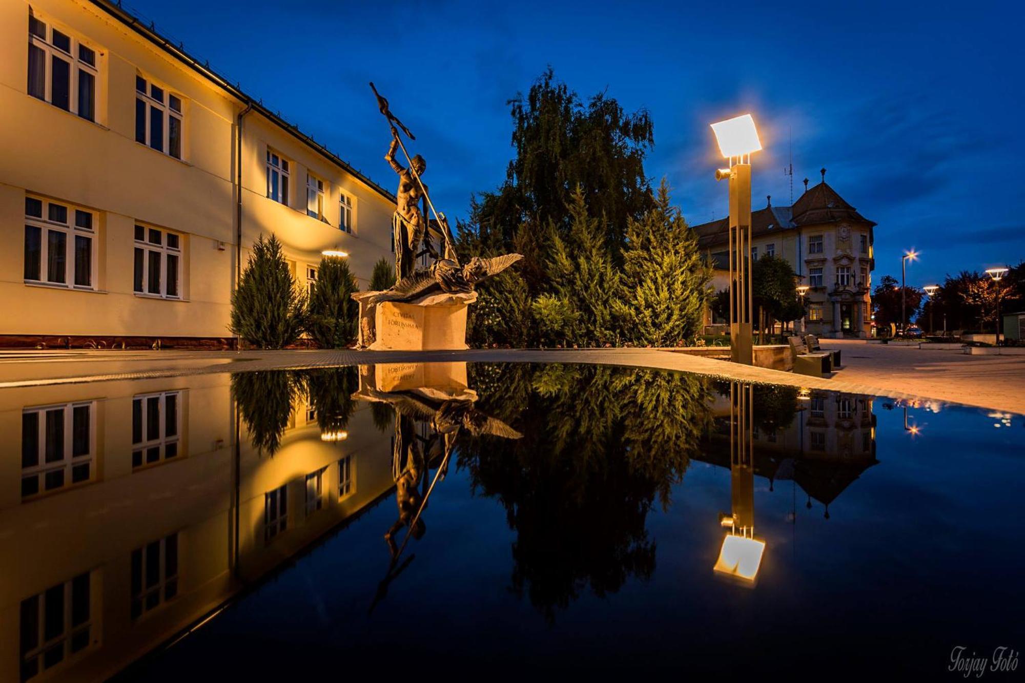Sztar Motel Etterem Balassagyarmat Exterior photo