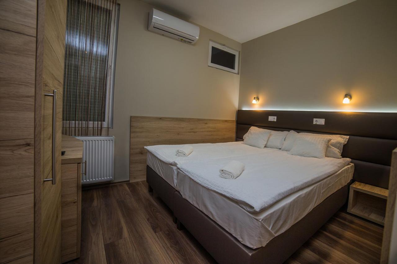 Sztar Motel Etterem Balassagyarmat Exterior photo
